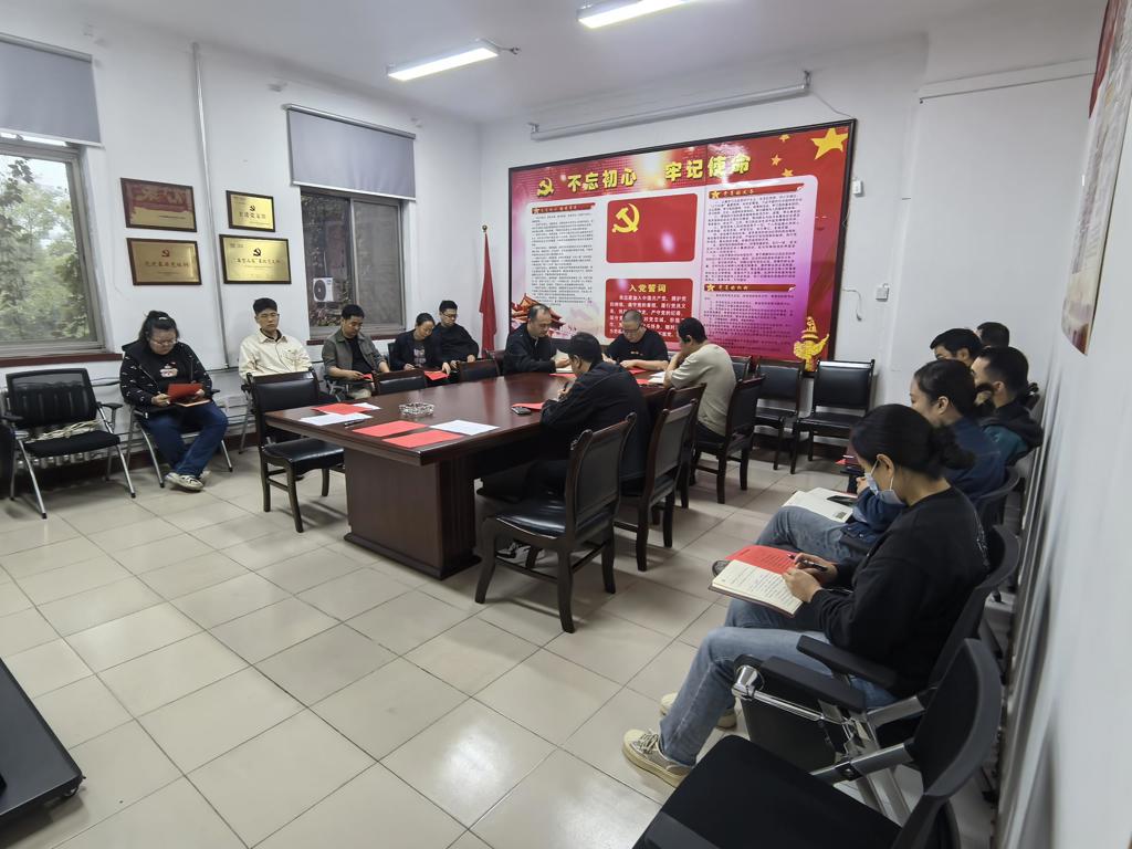 7332901f3eaba82bd39efa6cac8aca06_compress(1).jpg