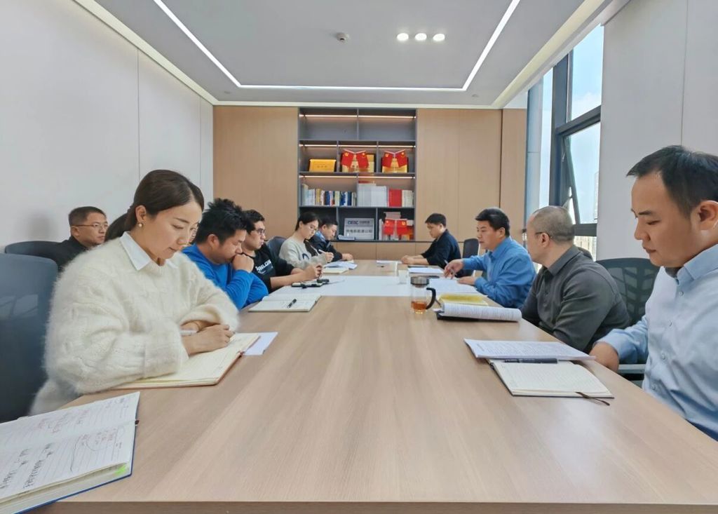 董事长湖北分公司.jpg 董事长湖北分公司.jpg